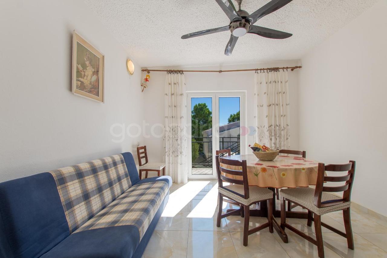 Near The Beach Apartments Jagodia Brela Exterior photo